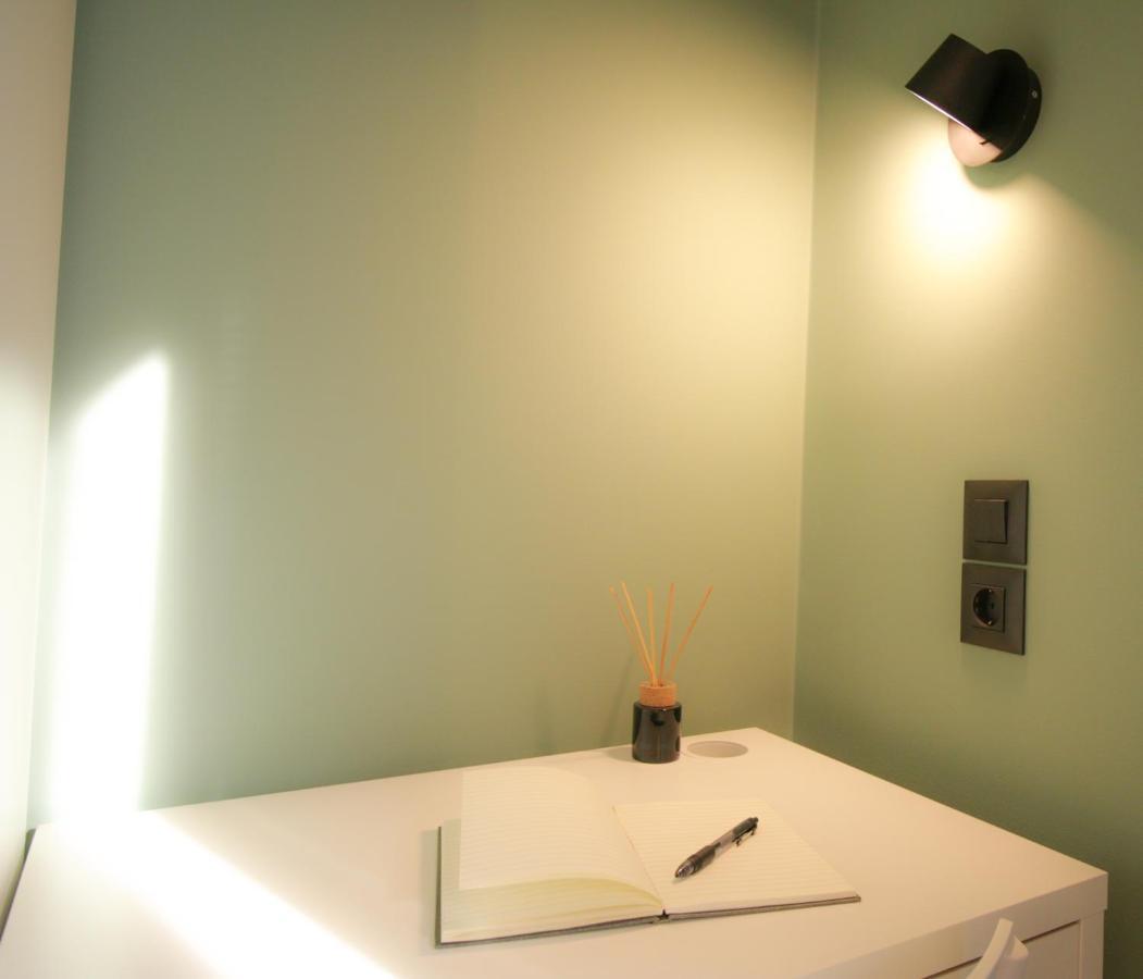Onos - 2 Bedroom 2 Bathroom Penthouse With Terrace In Old Town Kalamata Esterno foto