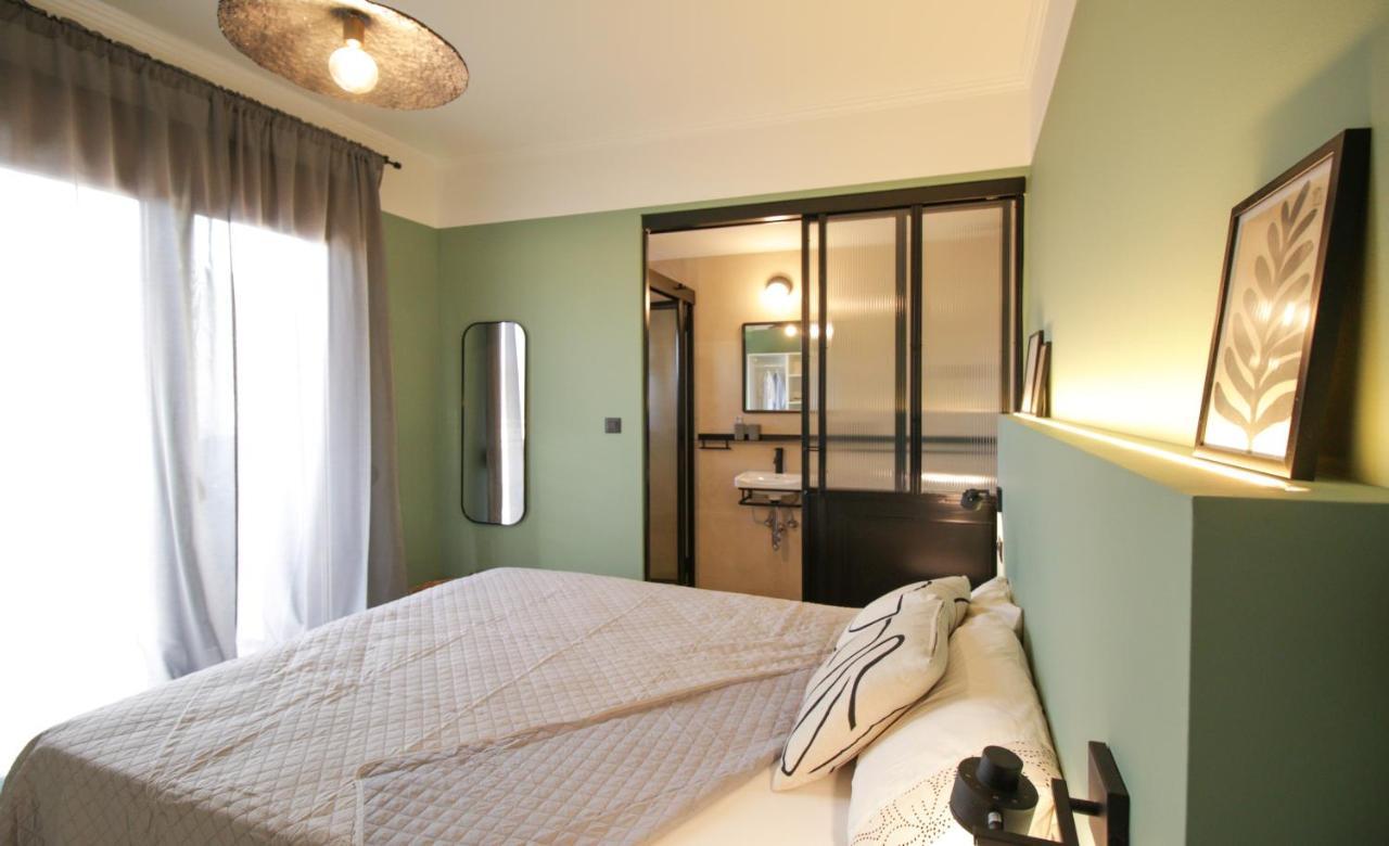 Onos - 2 Bedroom 2 Bathroom Penthouse With Terrace In Old Town Kalamata Esterno foto